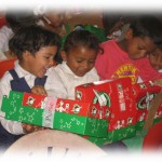 06-01-14 kids-shoebox gifts